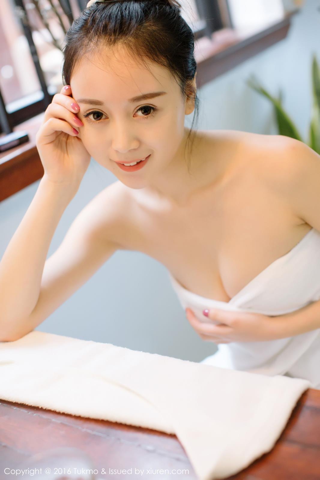 极品美女赵小米Kitty死库水浴袍裹身清纯写真