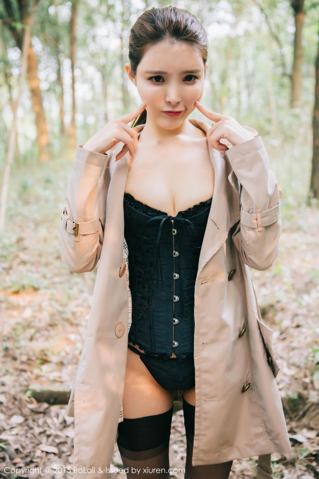 BOLOli波萝社性感女神夏小秋秋秋黑丝美腿内衣诱惑写真