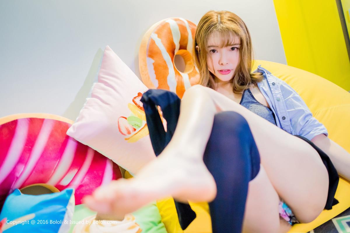 Bololi波萝社御姐夏小秋秋秋青春系黑丝美腿性感写真