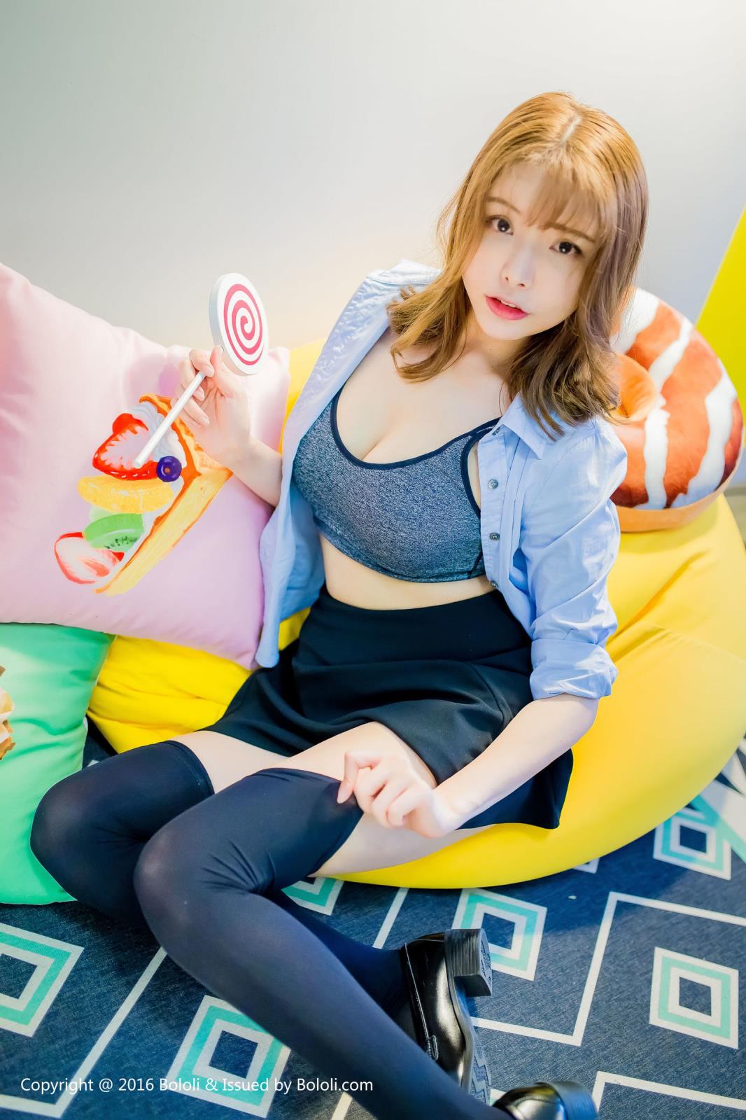 Bololi波萝社御姐夏小秋秋秋青春系黑丝美腿性感写真
