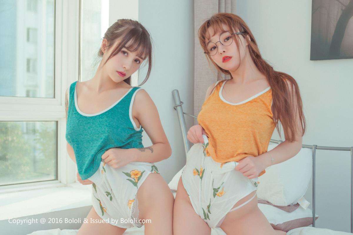 波萝社姐妹花柳侑绮/夏美酱超大尺度丝袜美腿写真