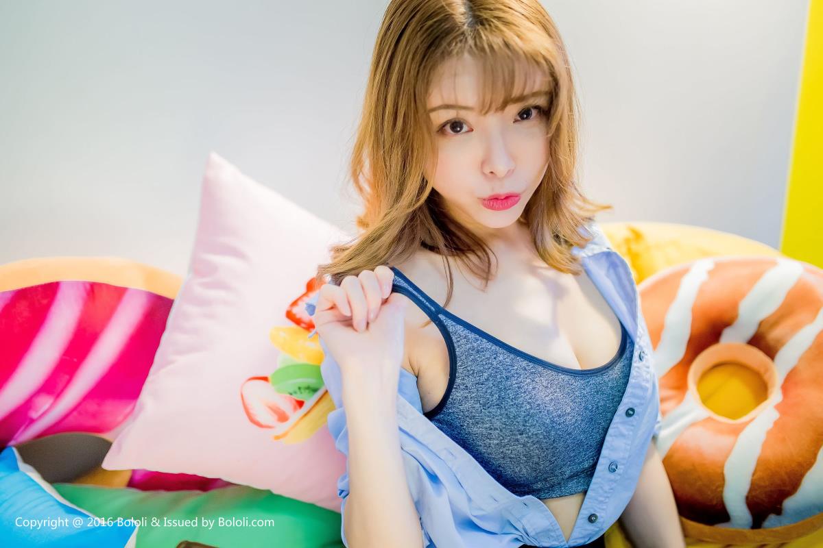 Bololi波萝社御姐夏小秋秋秋青春系黑丝美腿性感写真