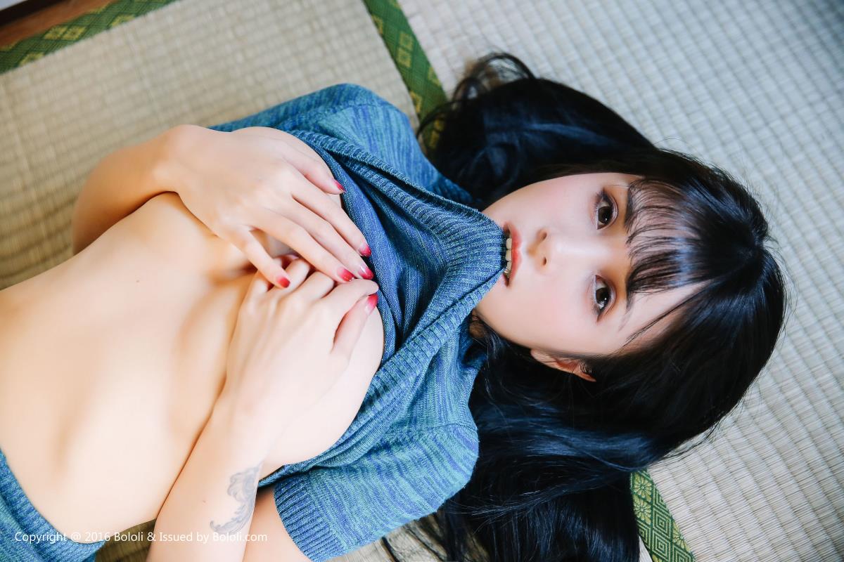 性感嫩模夏美酱白皙美胸黑色蕾丝内衣诱惑套图
