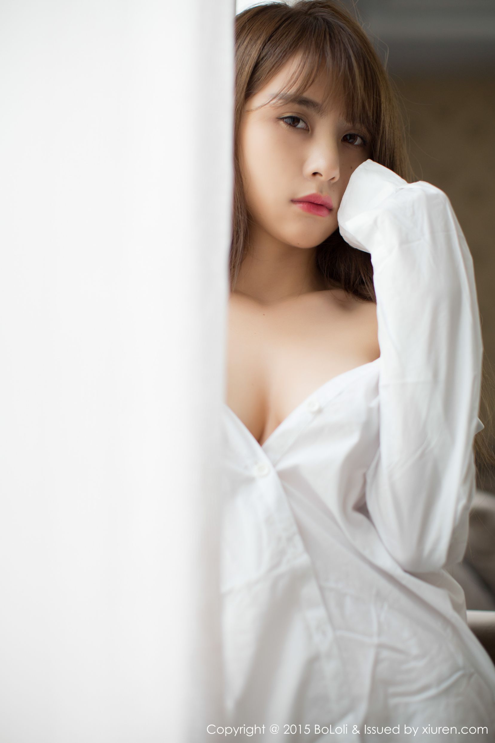 波萝社性感嫩模夏美酱白嫩美胸内衣诱惑普吉岛旅拍