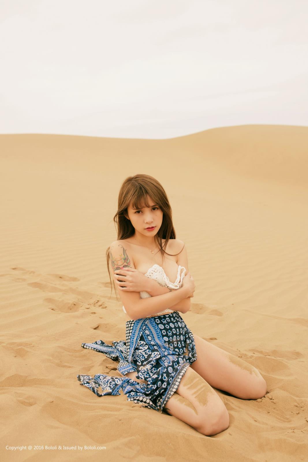 [BoLoLi波萝社] 嫩模夏美酱异域风情内衣诱惑沙漠旅拍