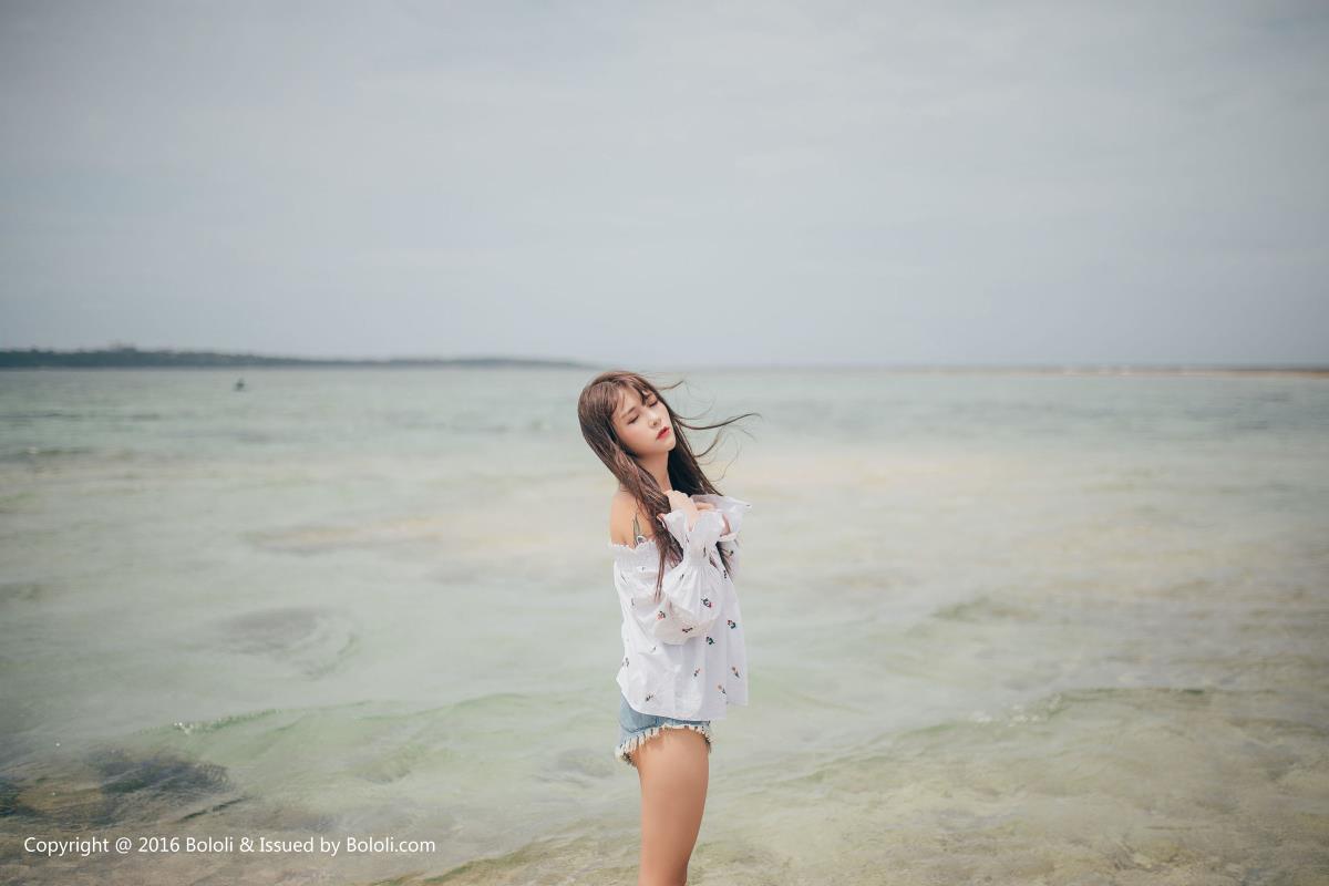 性感美女夏美酱清新连体衣死库水日本冲绳写真