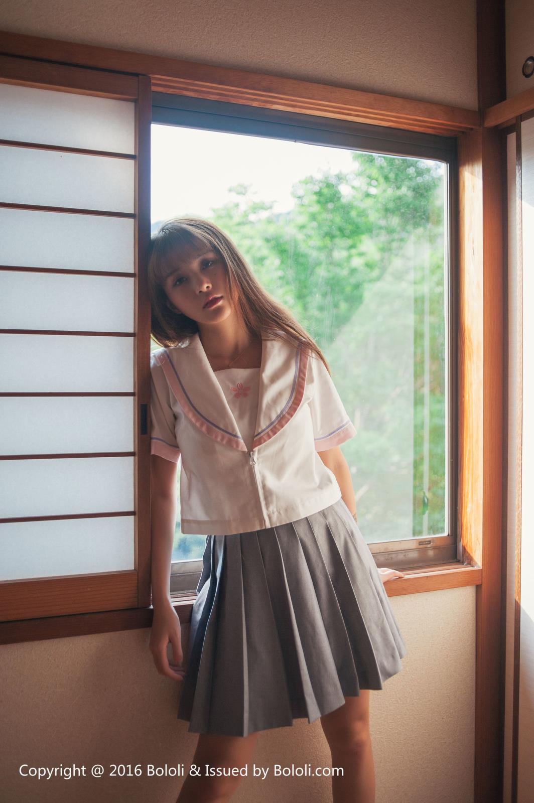 [Bololi波萝社] 性感嫩模夏美酱学生装丁字裤制服诱惑套图