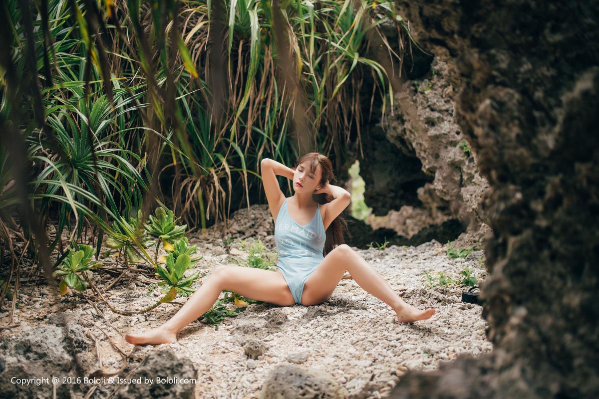 性感美女夏美酱清新连体衣死库水日本冲绳写真