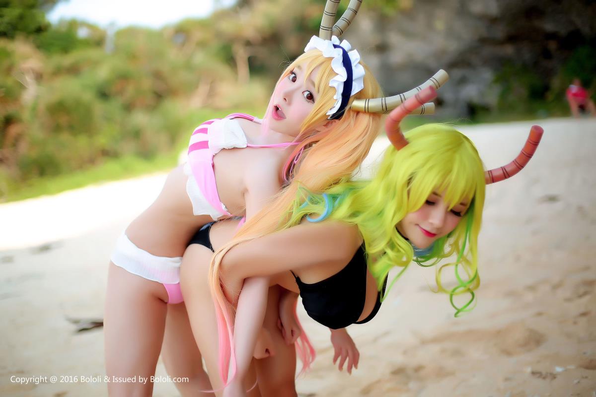 性感姐妹花夏美酱&柳侑绮身着比基尼COS妹抖龙