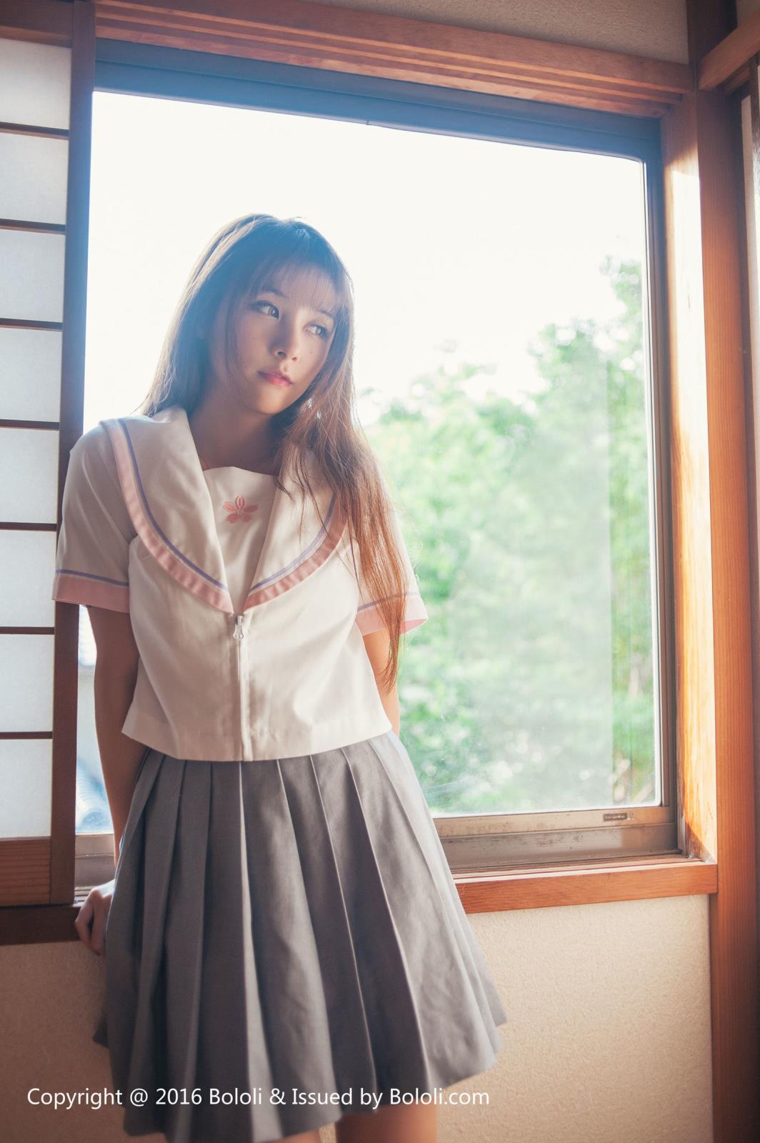 [Bololi波萝社] 性感嫩模夏美酱学生装丁字裤制服诱惑套图