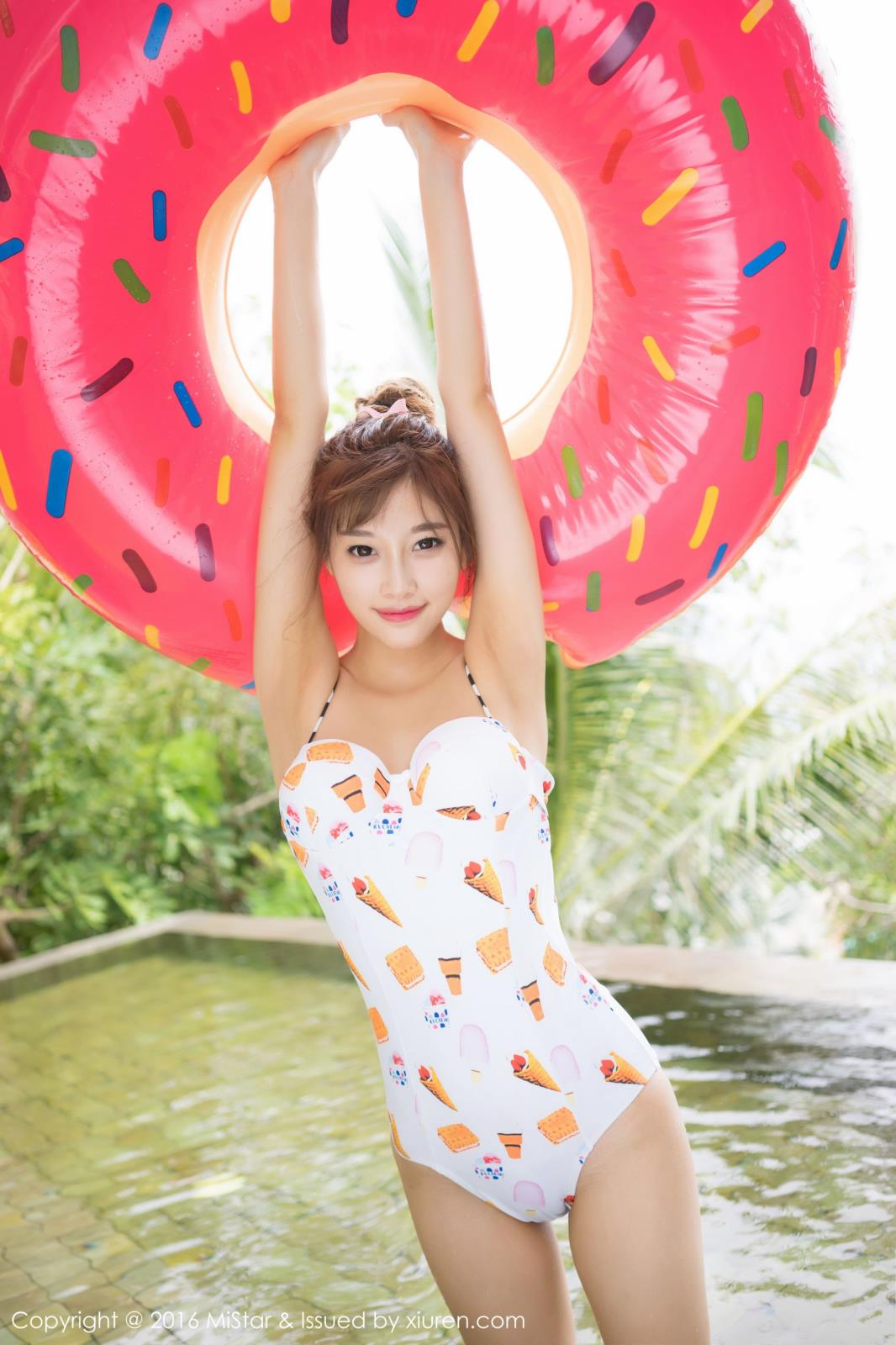 美女模特sugar小甜心CC职场OL黑丝美腿苏梅岛旅拍