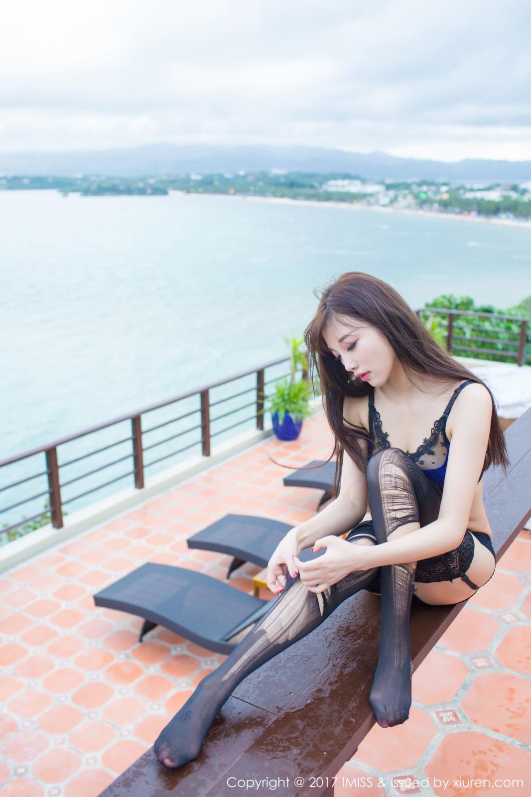 美女模特sugar小甜心CC比基尼丝袜美腿长滩旅拍