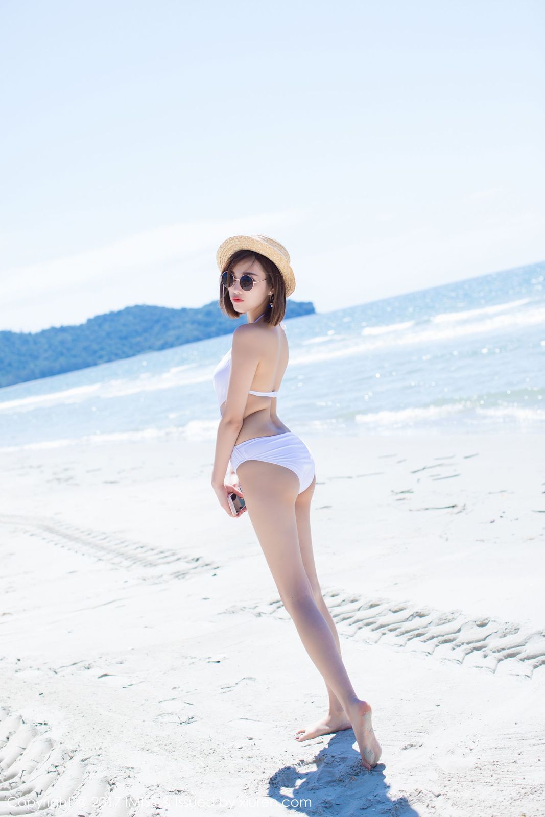 甜美女神杨晨晨sugar球服泳衣爆乳翘臀沙巴旅拍