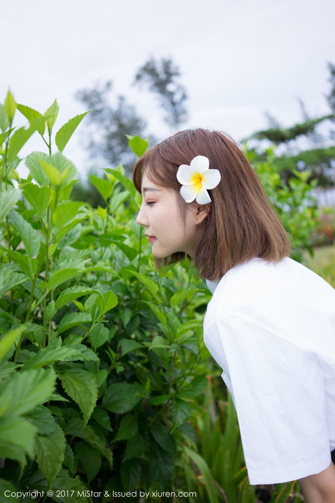 甜美女神杨晨晨sugar学生装制服诱惑沙巴旅拍