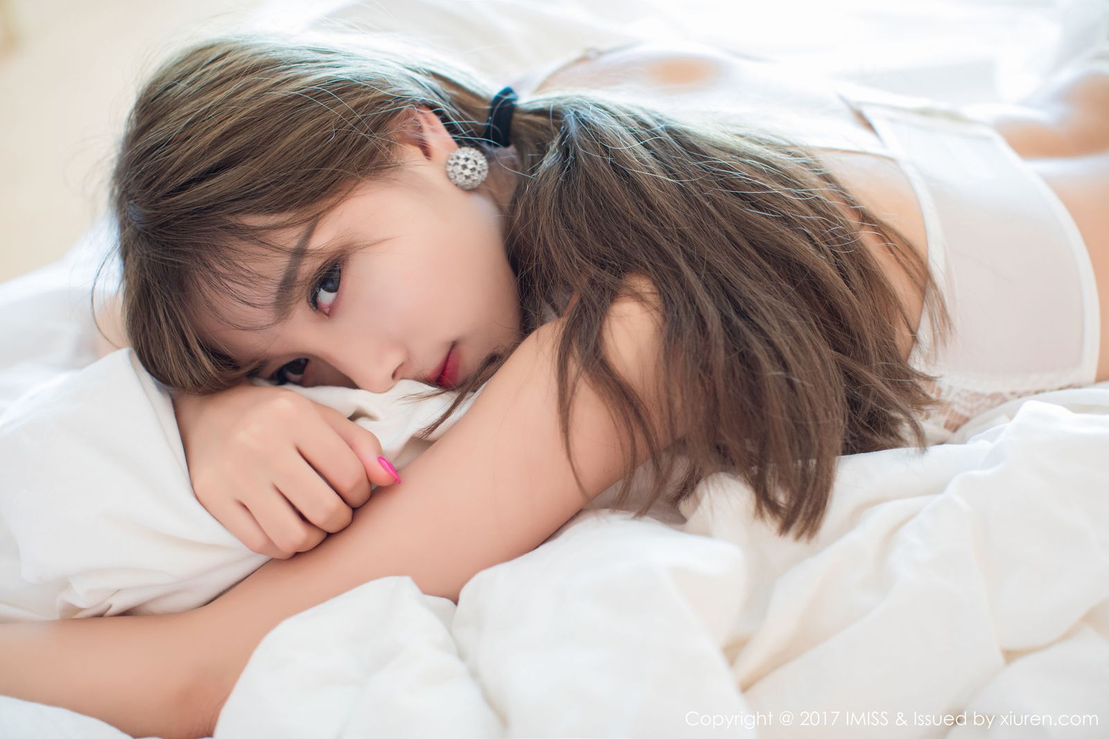 甜美女神杨晨晨sugar比基尼丝袜美腿内衣诱惑塞班岛旅拍