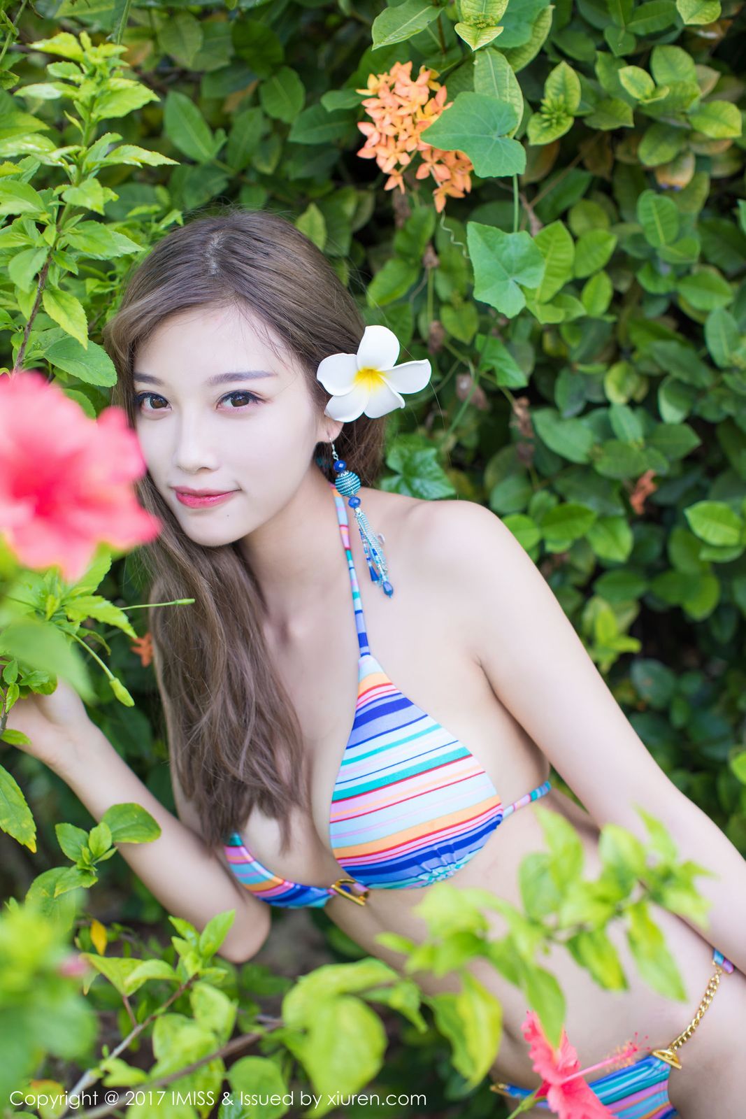 甜美女神杨晨晨sugar比基尼丝袜美腿内衣诱惑塞班岛旅拍
