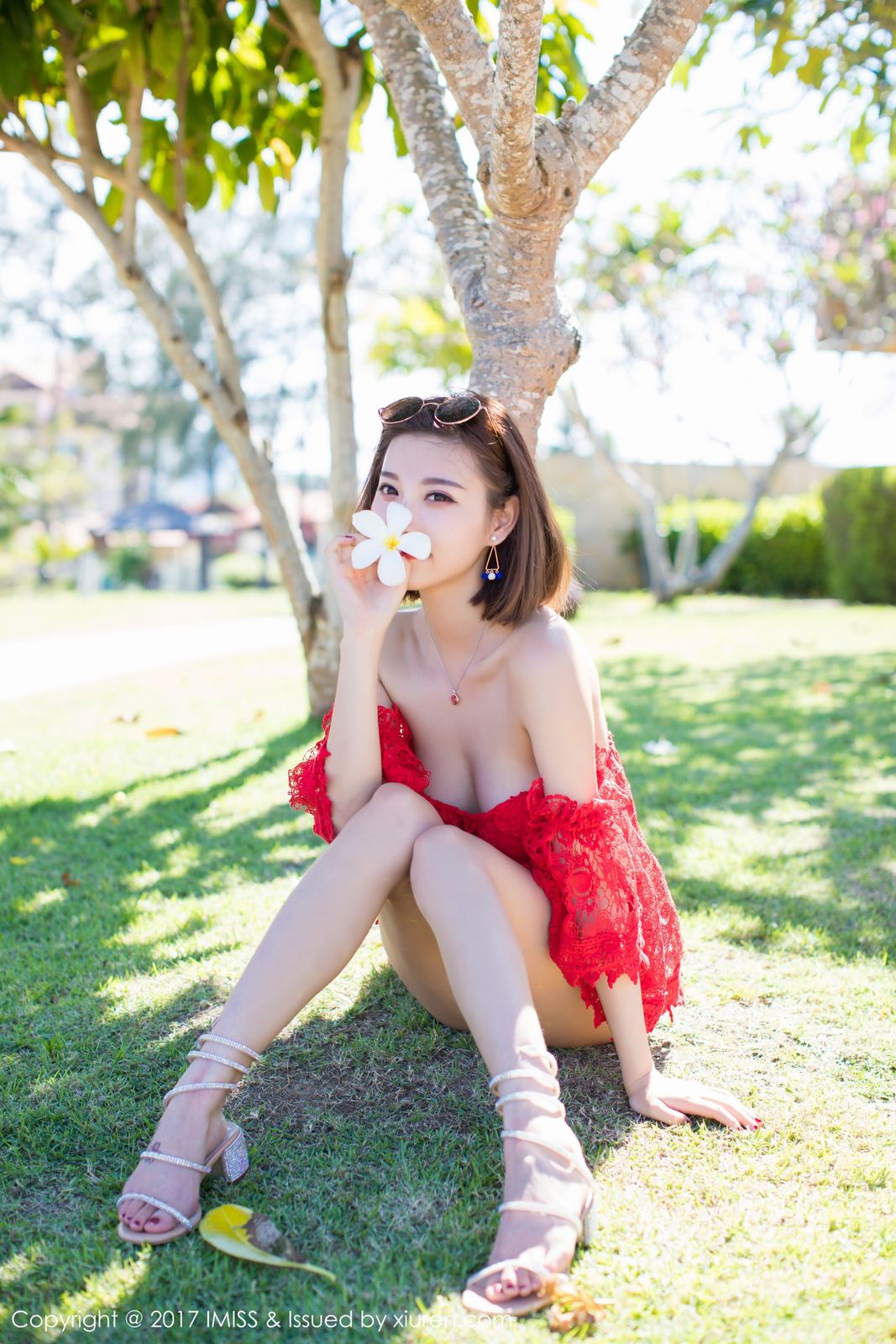 甜美女神杨晨晨sugar球服泳衣爆乳翘臀沙巴旅拍