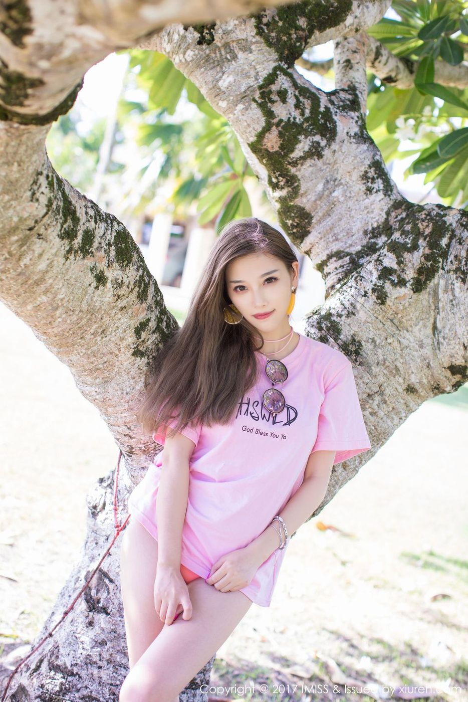 性感女神杨晨晨sugar内衣诱惑修长美腿塞班旅拍