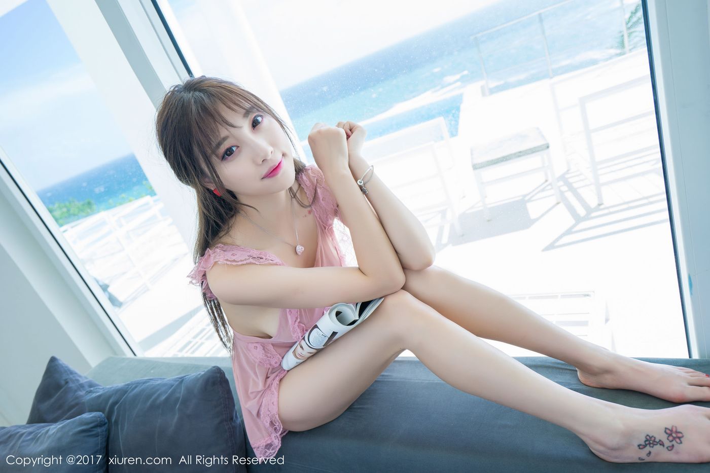 甜美女神杨晨晨sugar长滩爆乳厨娘制服诱惑旅拍