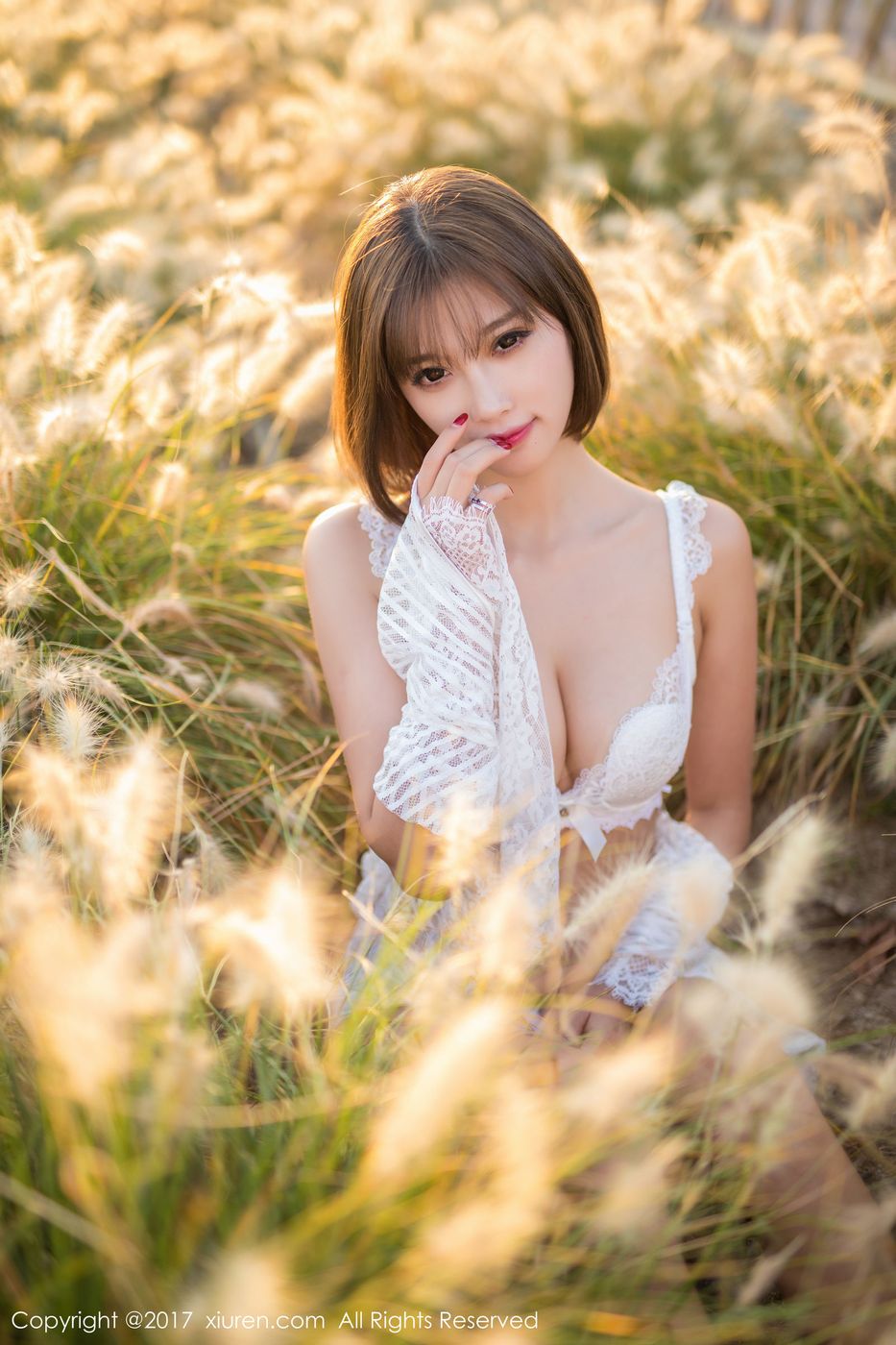 甜美女神杨晨晨sugar性感室外蕾丝内衣写真诱惑