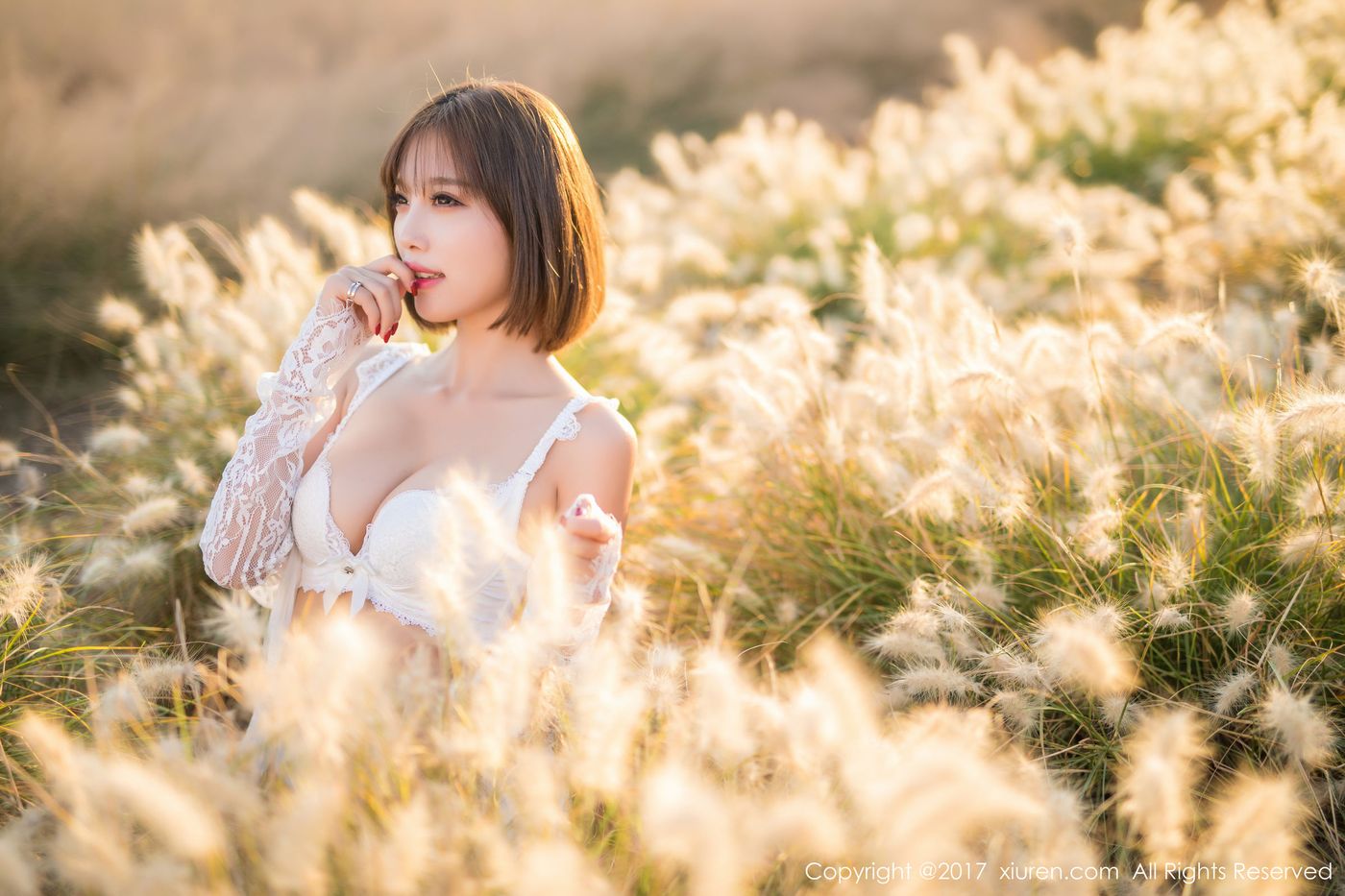 甜美女神杨晨晨sugar性感室外蕾丝内衣写真诱惑
