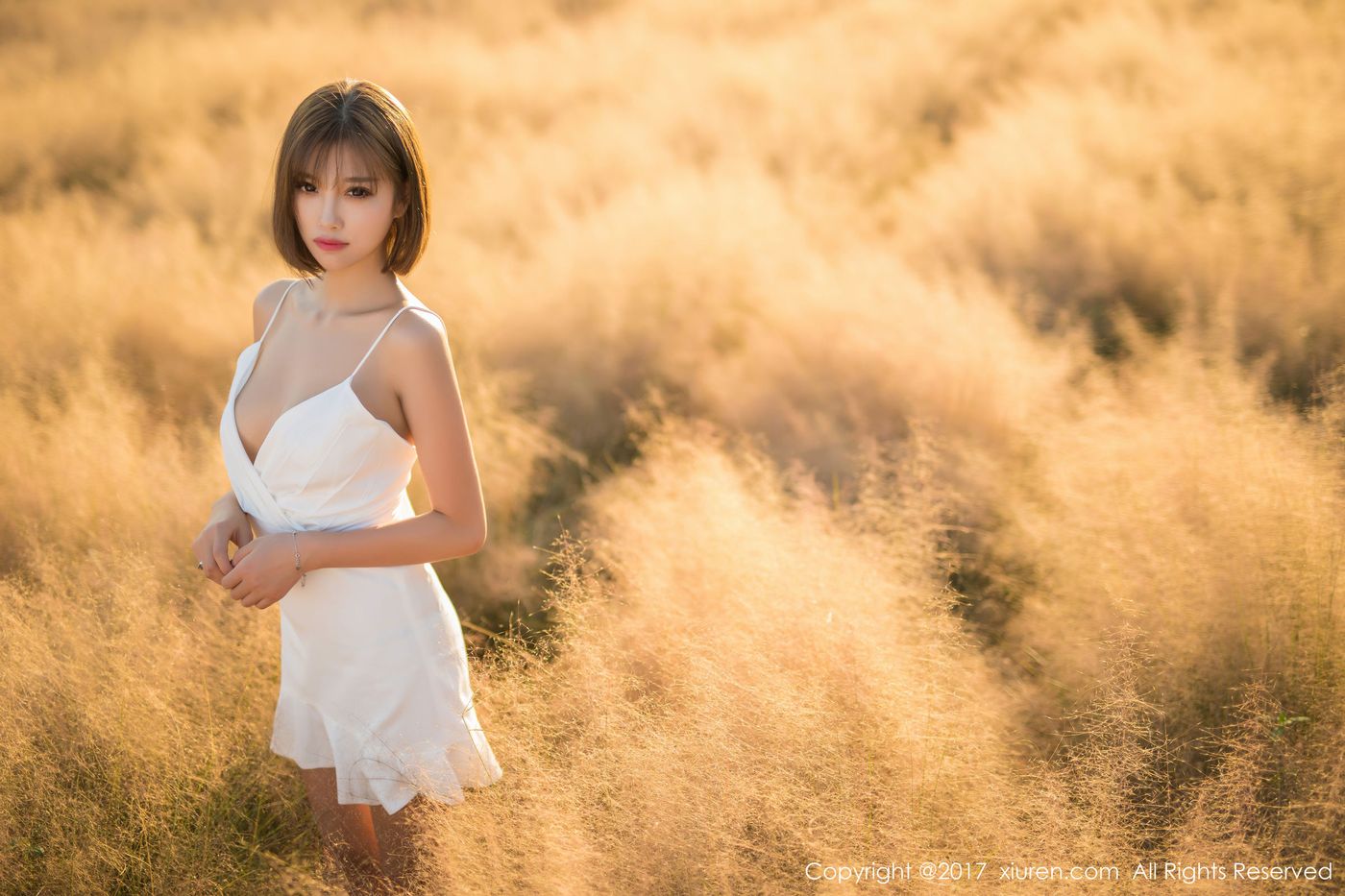 甜美女神杨晨晨sugar性感室外蕾丝内衣写真诱惑