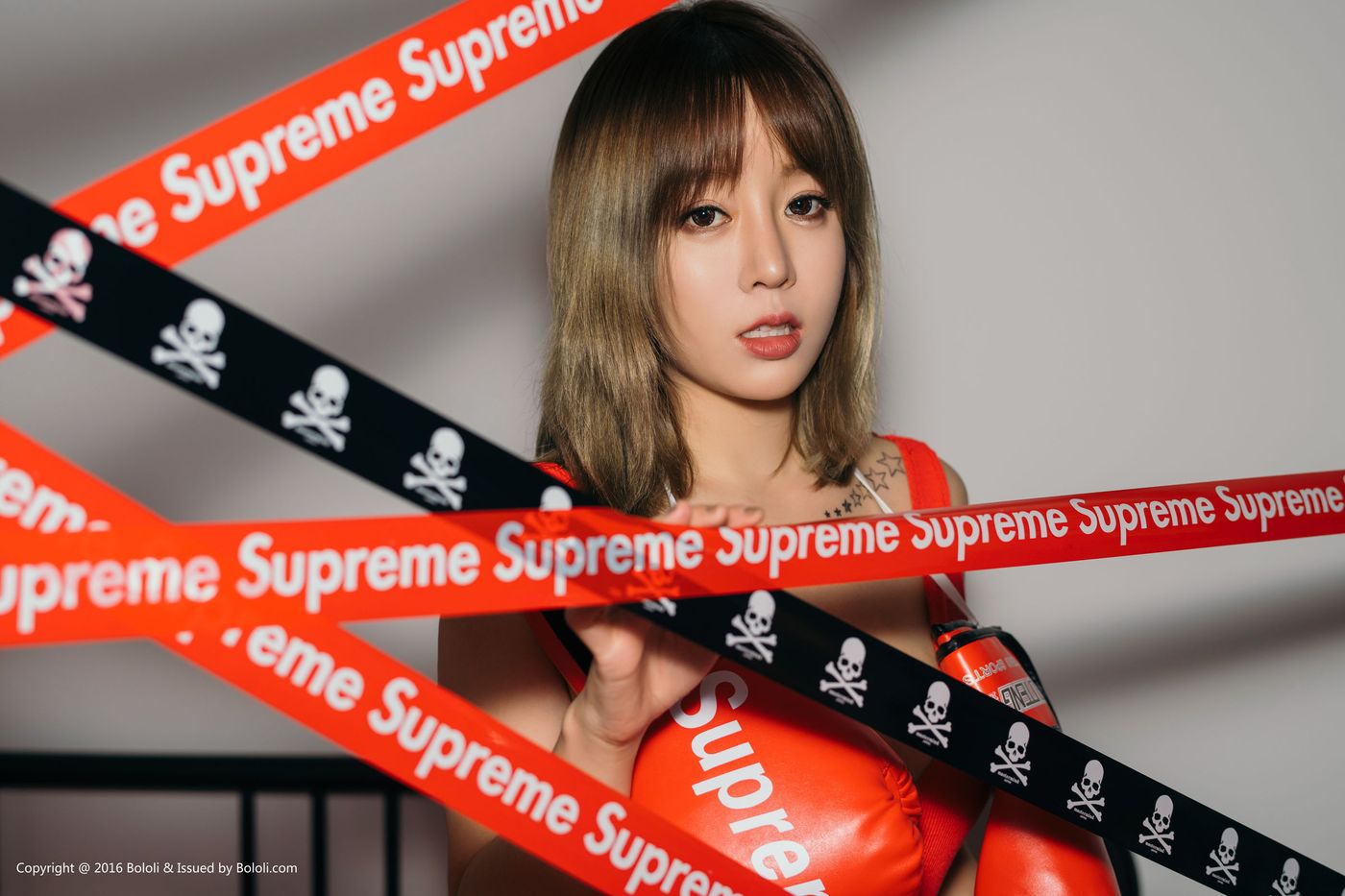 美女模特王雨纯红色诱惑连体衣Superme Vol.133
