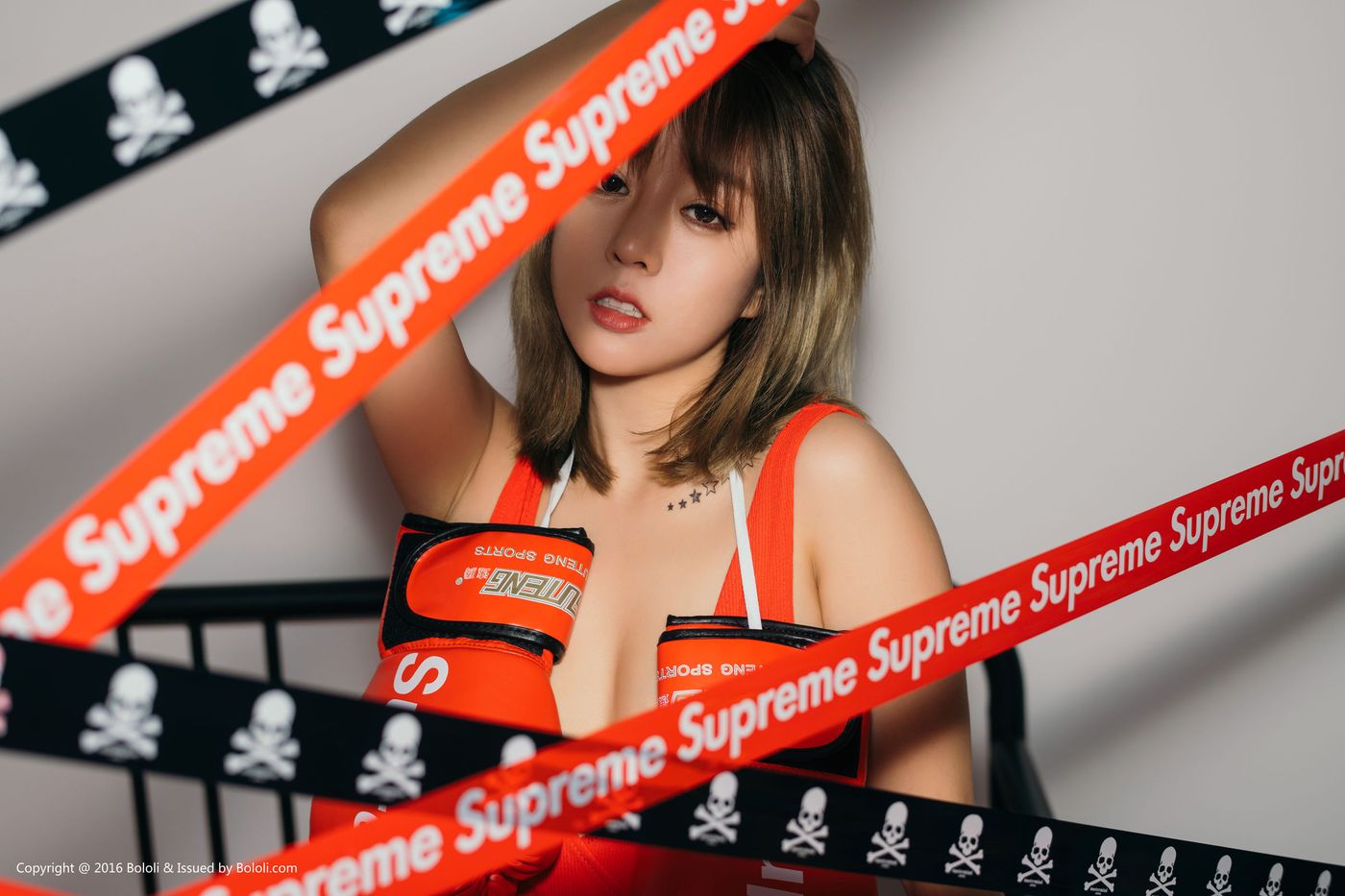 美女模特王雨纯红色诱惑连体衣Superme Vol.133