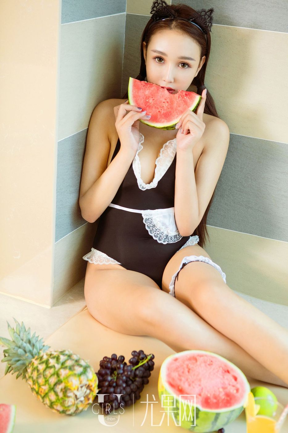 牛奶肌美女韩恩熙黑色透视女仆装制服诱惑写真 U294