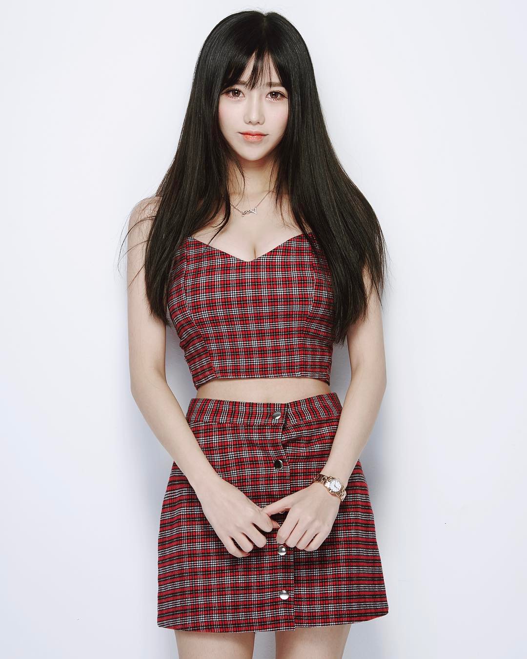 韩国梦幻女神李秀彬人间胸器白皙巨乳内衣诱惑私房照