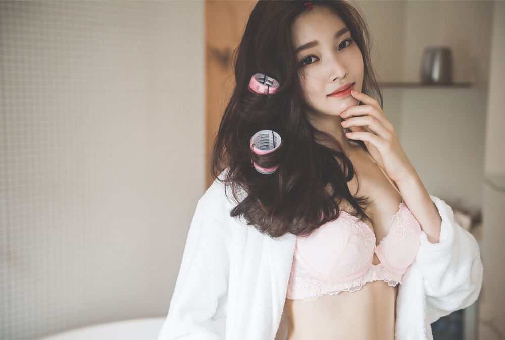 韩国超正人气美女模特朴正允2016年内衣诱惑写真特辑