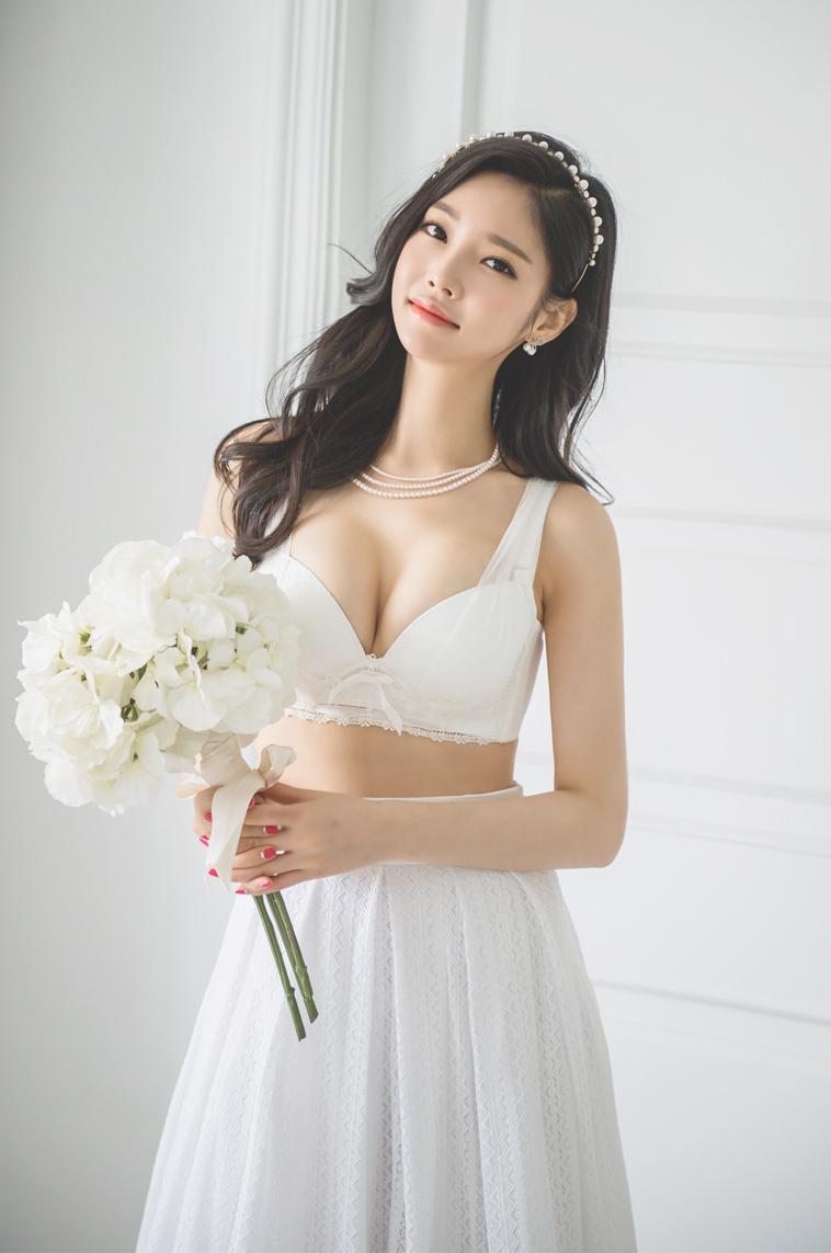 韩国美女模特朴正允2016年休闲服饰婚纱冷艳写真特辑