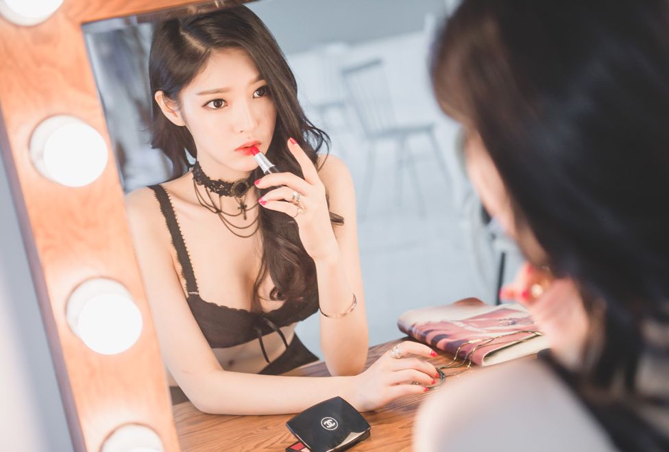 韩国超正人气美女模特朴正允2016年内衣诱惑写真特辑