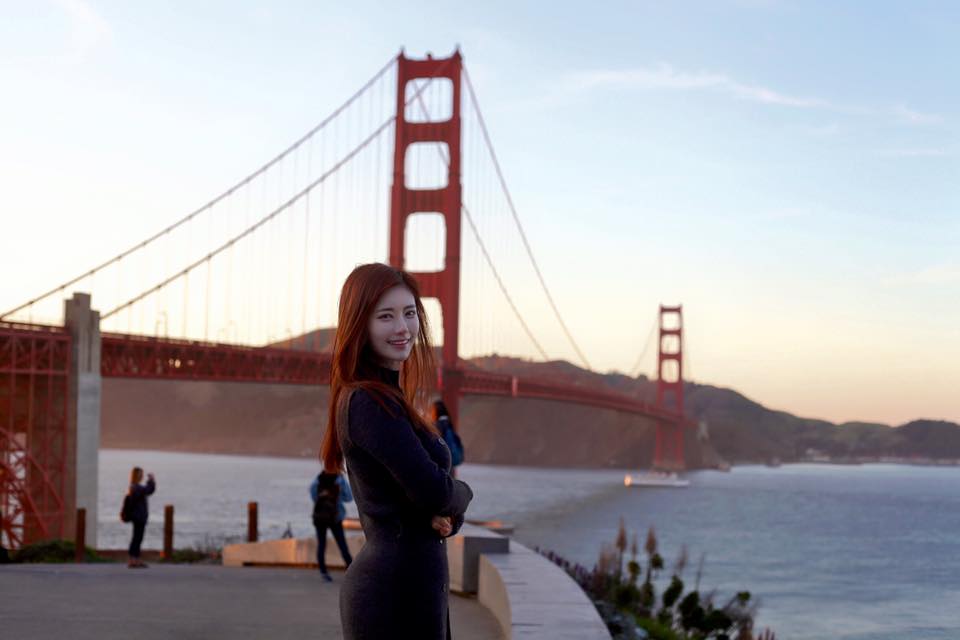 韩国美女网红韩申颖魔鬼身材比基尼波涛胸汹极品美图