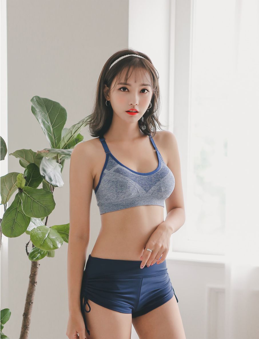 韩国养眼赛车女郎延智恩maybeach休闲装系列清新美图
