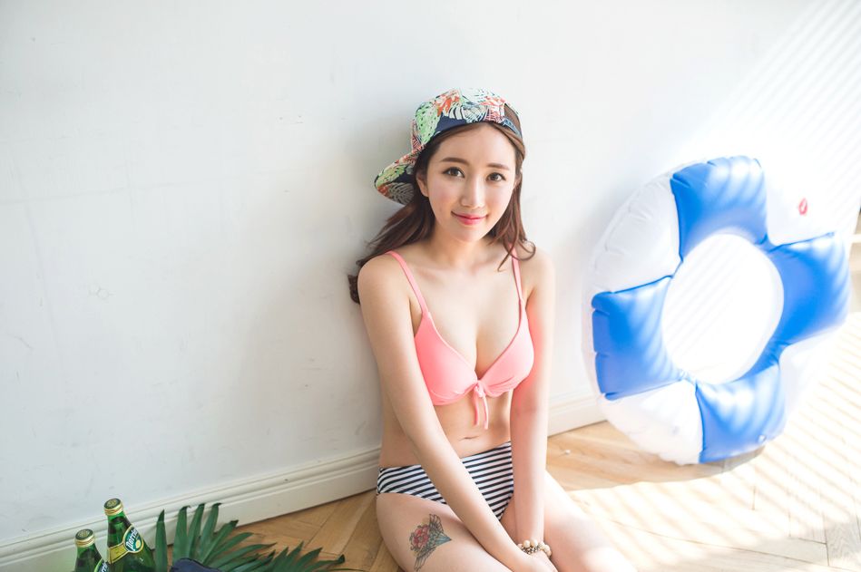 韩国网拍模特李妍静2017年MayBeach比基尼系列