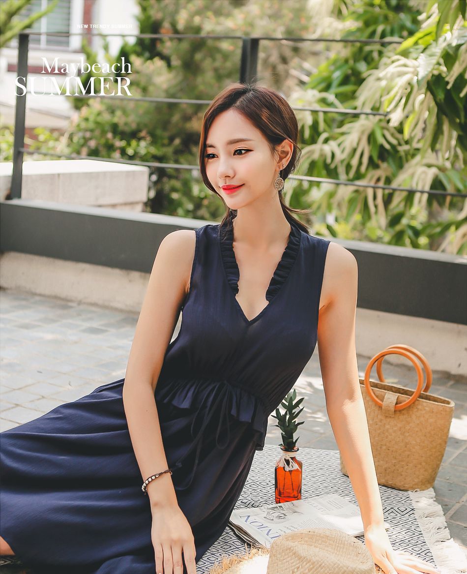 韩国养眼赛车女郎延智恩maybeach休闲装系列清新美图