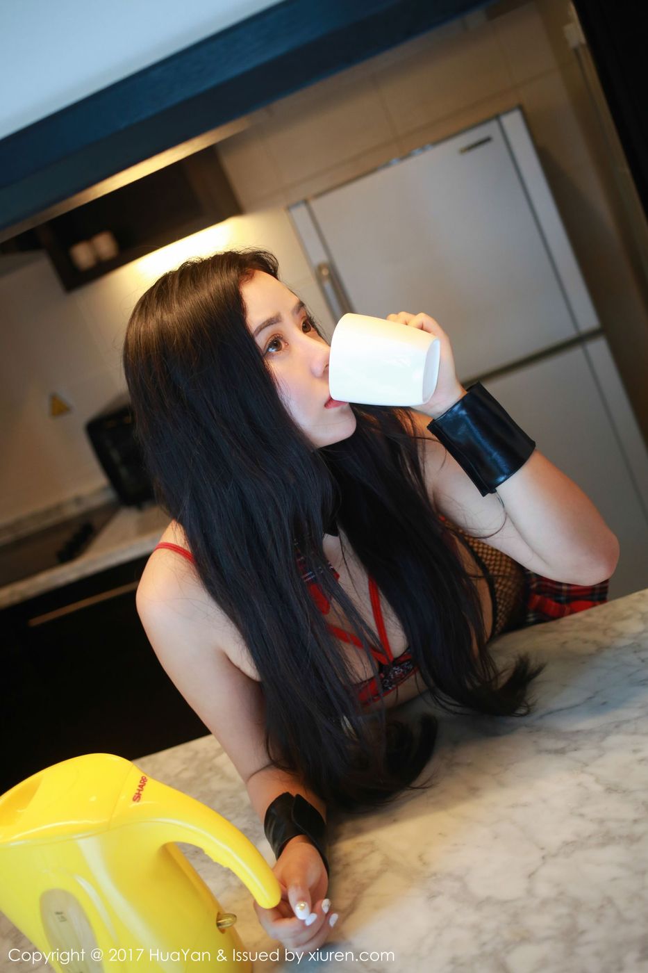 Manuela玛鲁娜丝袜美腿诱惑翘臀马来西亚沙巴旅拍 Vol.032