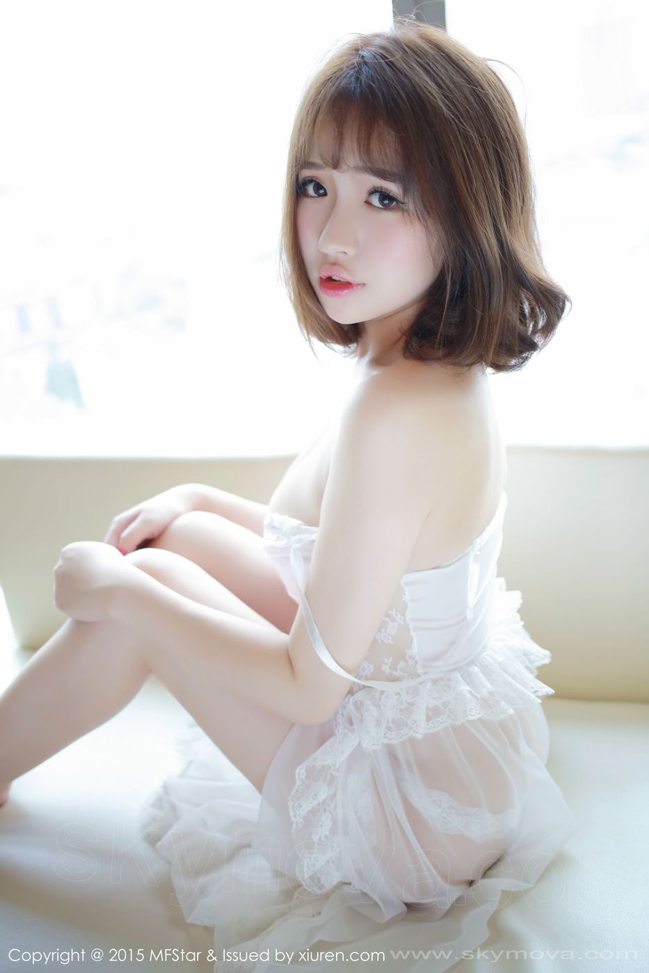 [MFStar模范学院] 粉嫩粉嫩养眼美女徐cake童颜巨乳第一套私房写真 VOL.012