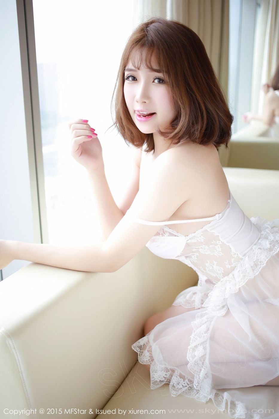 [MFStar模范学院] 粉嫩粉嫩养眼美女徐cake童颜巨乳第一套私房写真 VOL.012