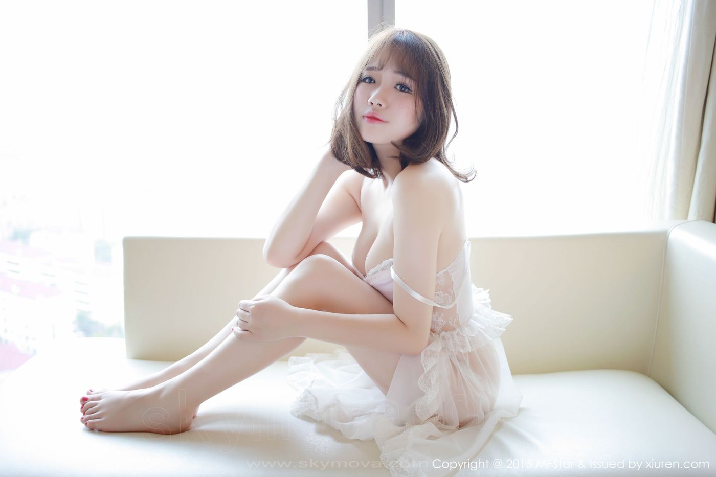 [MFStar模范学院] 粉嫩粉嫩养眼美女徐cake童颜巨乳第一套私房写真 VOL.012