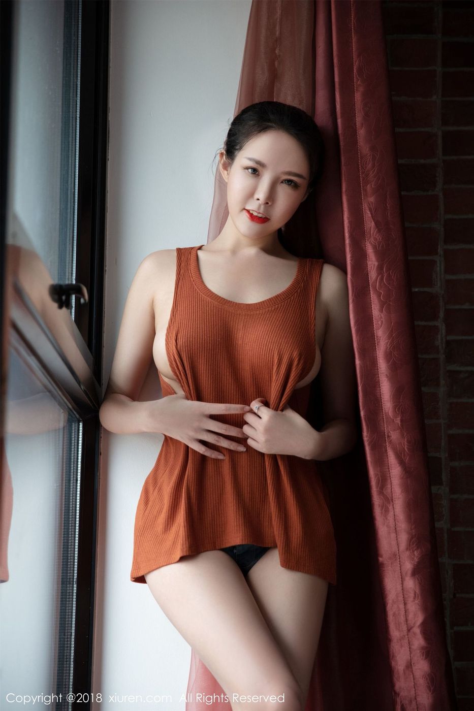 秀人网美女模特夏小秋秋秋深V半露酥胸诱人激凸性感写真