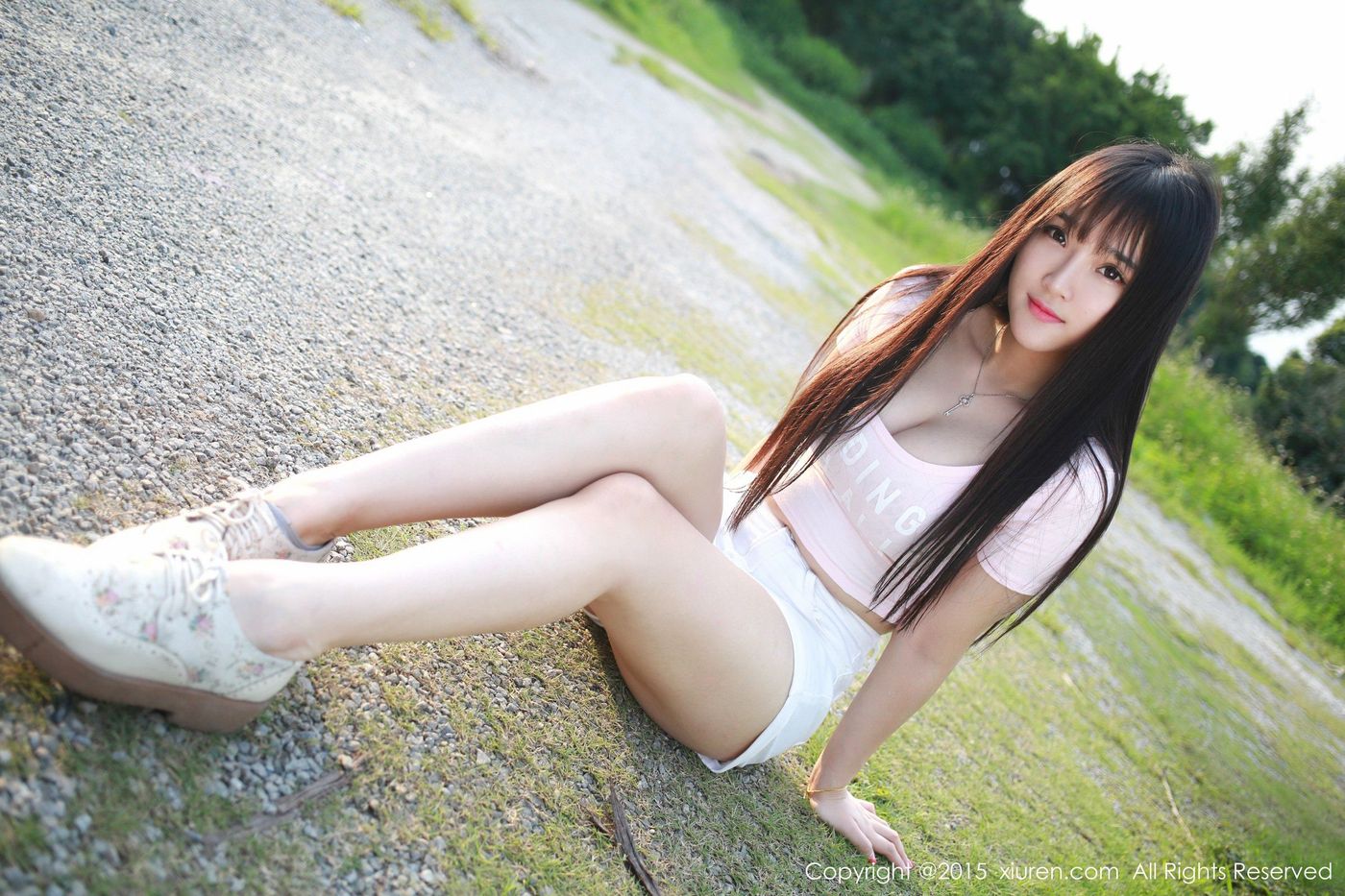 极品美女模特夏瑶baby广州大学城清新外拍 No.345