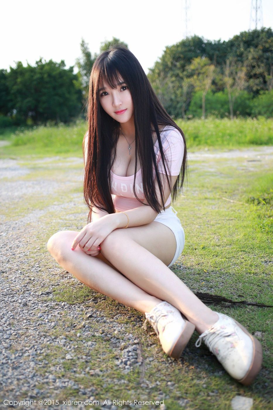 极品美女模特夏瑶baby广州大学城清新外拍 No.345