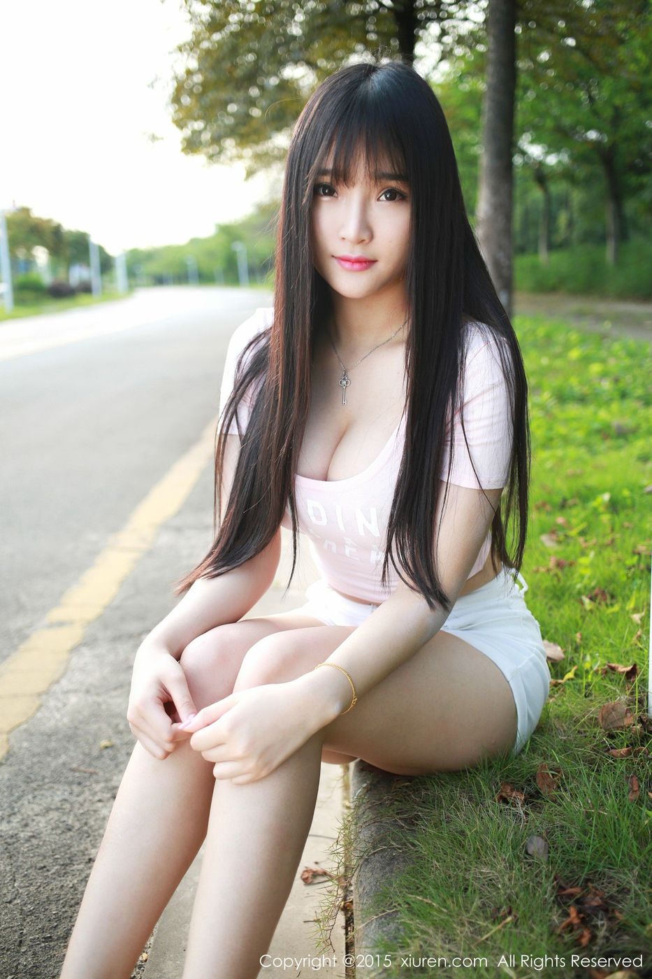 极品美女模特夏瑶baby广州大学城清新外拍 No.345