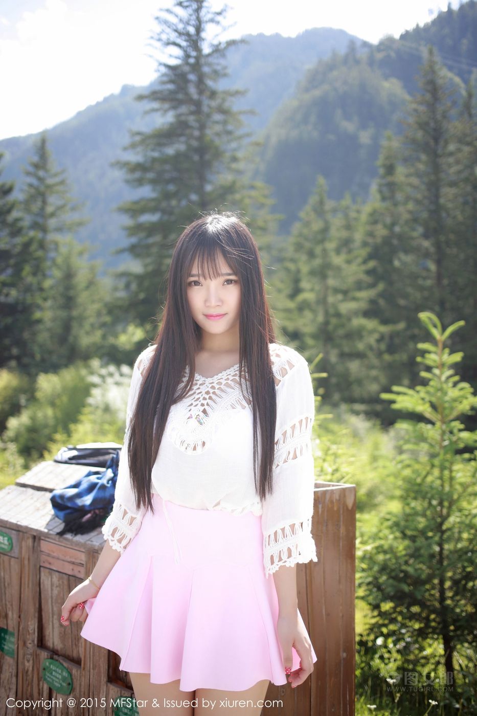 性感表妹夏瑶baby童颜巨乳内衣诱惑九寨沟旅拍 Vol.015