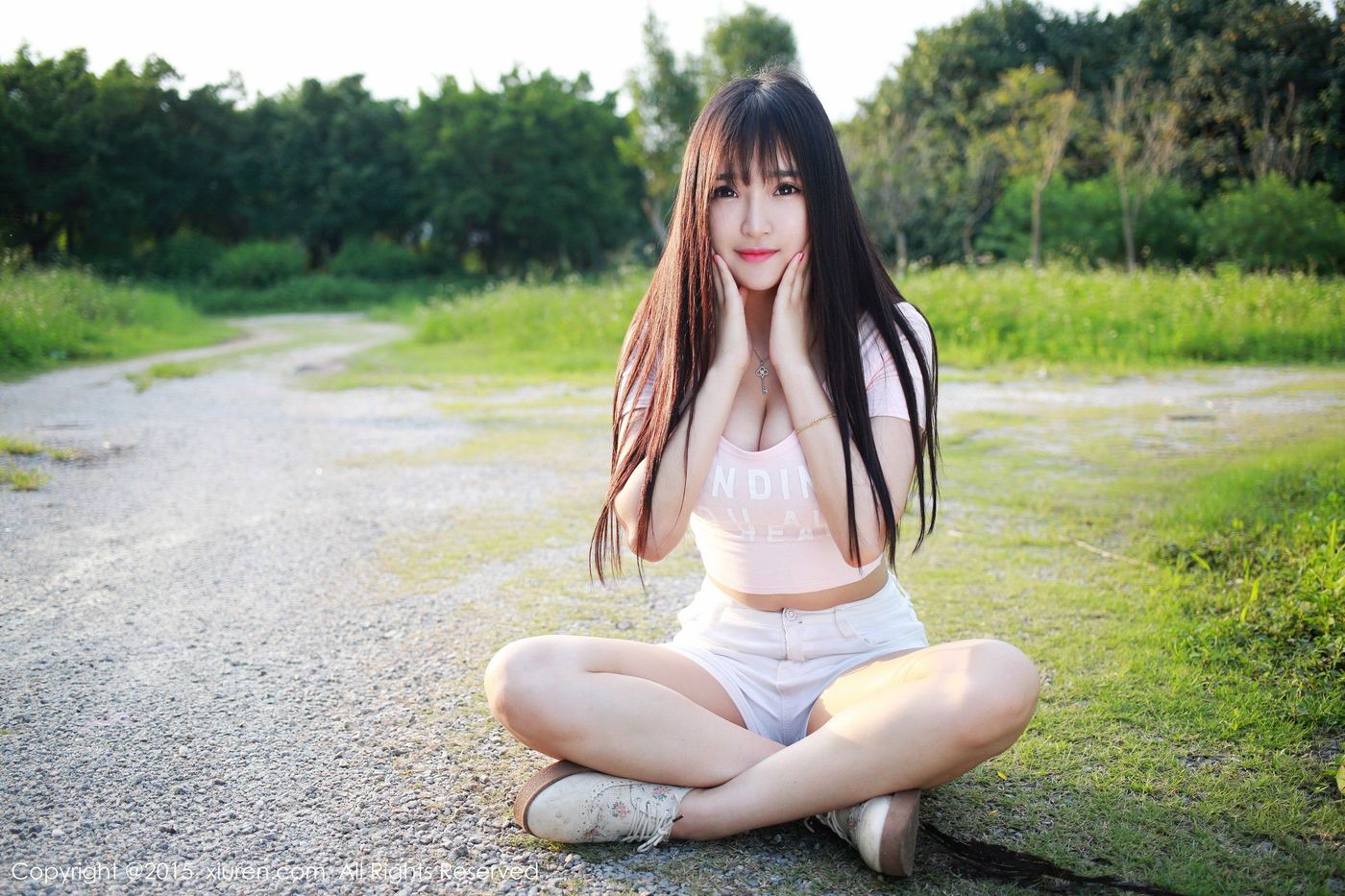 极品美女模特夏瑶baby广州大学城清新外拍 No.345