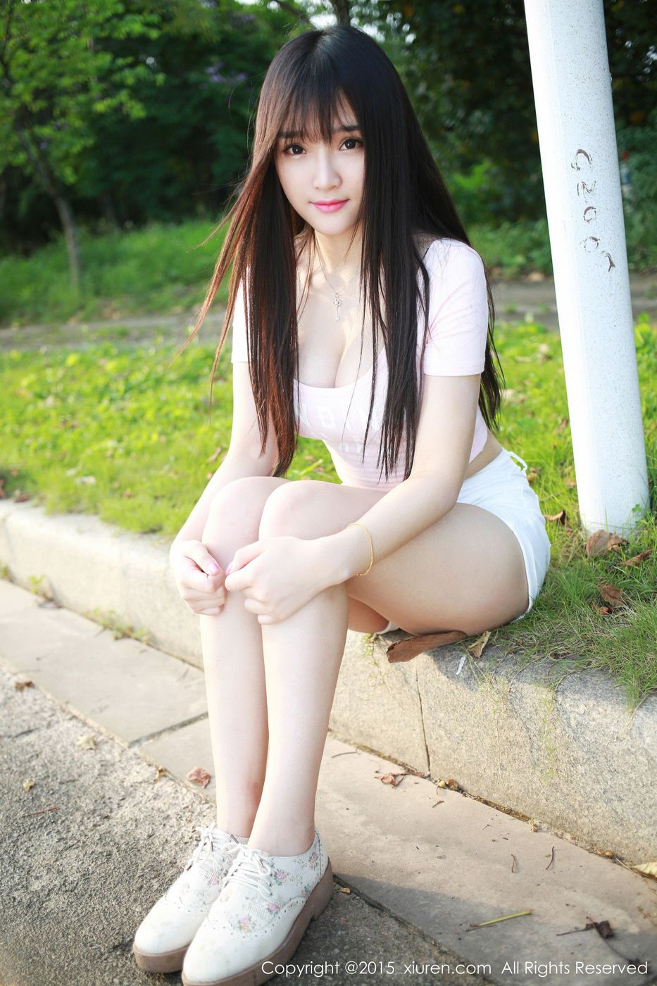 极品美女模特夏瑶baby广州大学城清新外拍 No.345
