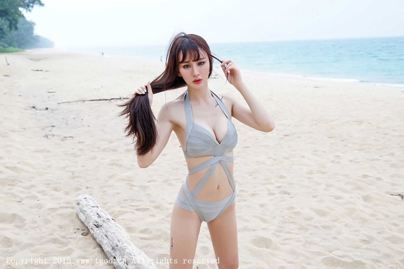 美女模特Cheryl青树沙滩比基尼内衣诱惑普吉岛旅拍第四刊