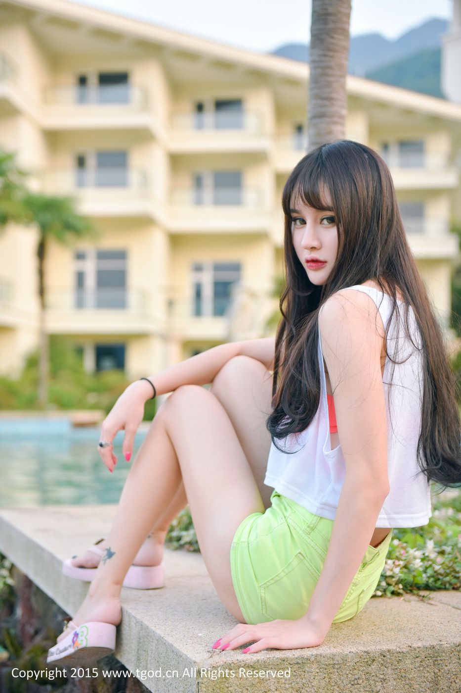 极品美女Cheryl青树死库水云曼户外旅拍第二刊